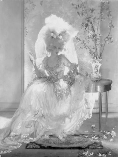 Baron-De-Meyer-Wedding-Dress-1920-no-job-number-2-of-2